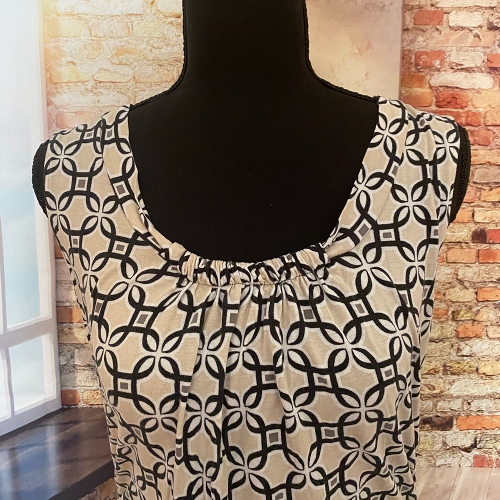 New York & Company L Women’s tank top